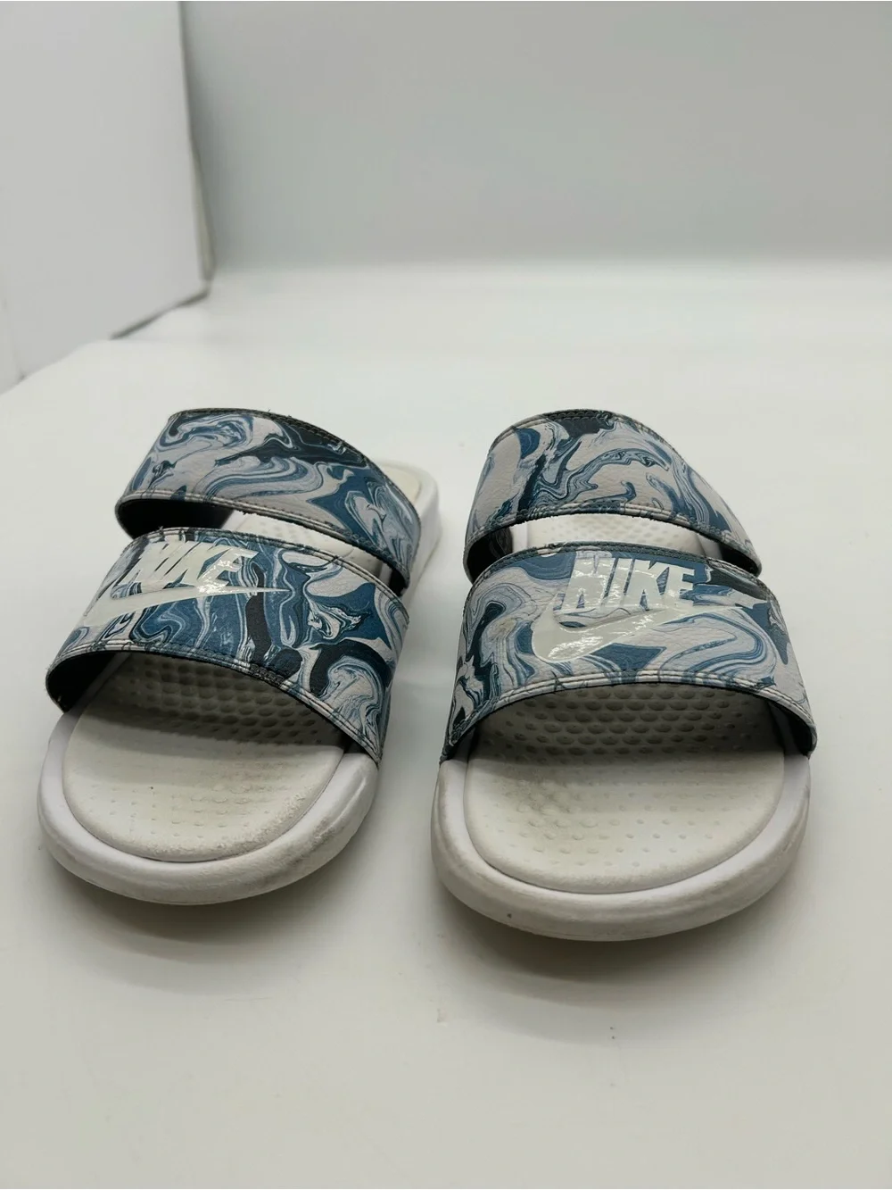 Nike Women’s Benassi Duo Ultra Slide Ocean Wave Color Way size 9